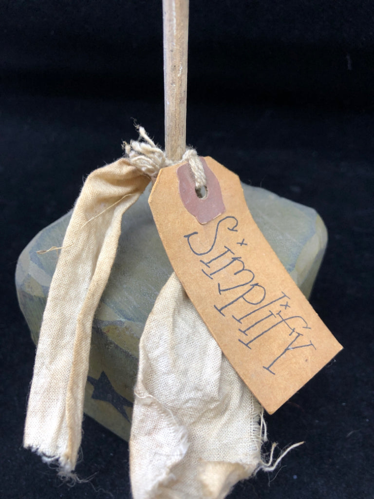 PRIMITIVE SHEEP ON GREEN BLOCK BLACK STAR.