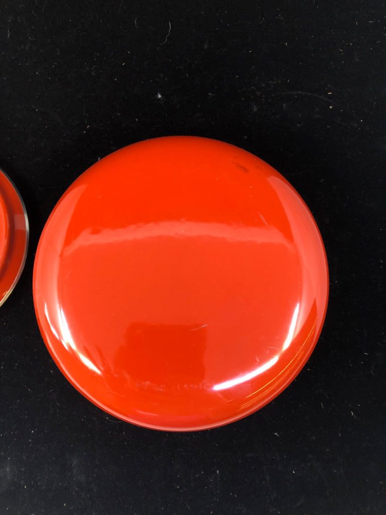VTG ORANGE/RED FOUNDUE POT W 4 FORKS.