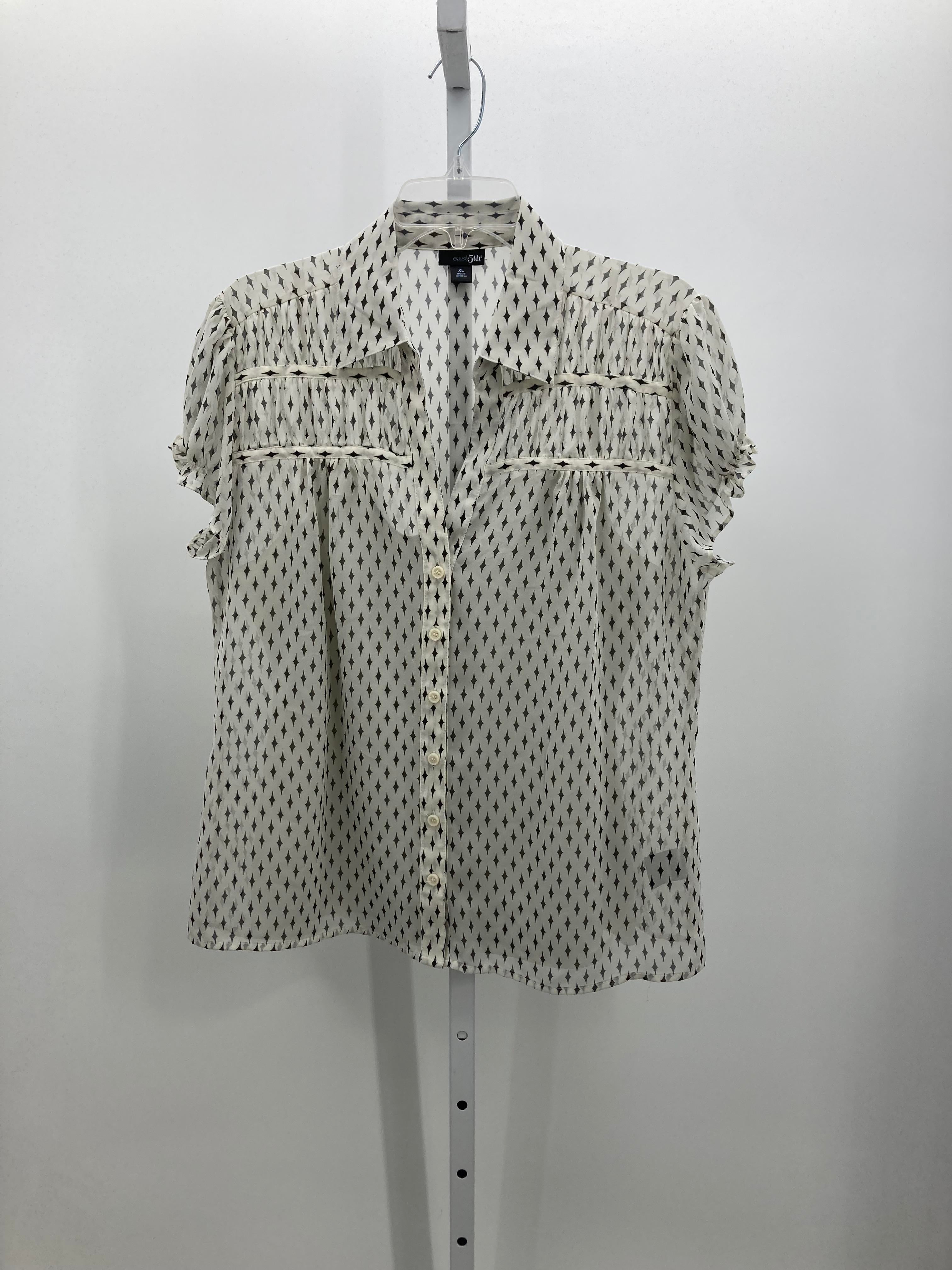 East 5th Size Extra Large Misses Short Sleeve Shirt