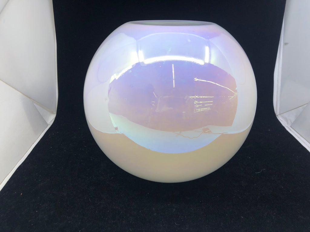 WHITE IRIDESCENT GLASS GLOBE VASE.
