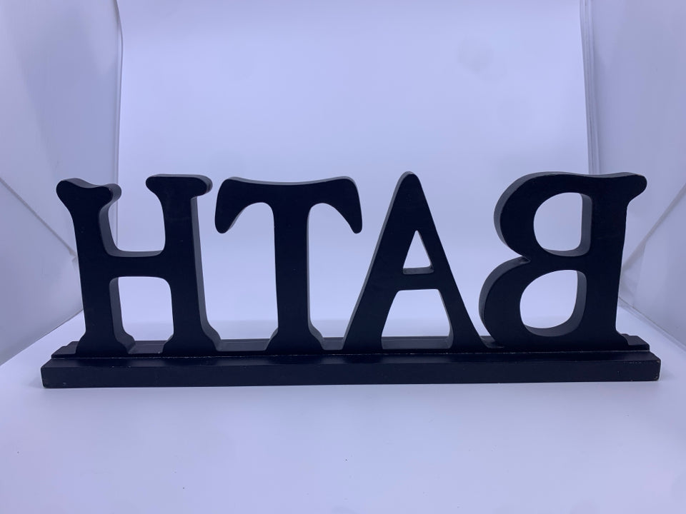 BATH BLACK WOOD SHELF SIGN.