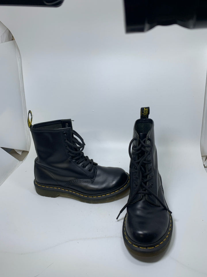 Dr Doc Marterns 1460 Smooth Leather Lace Up Combat Boots *Minor Wear