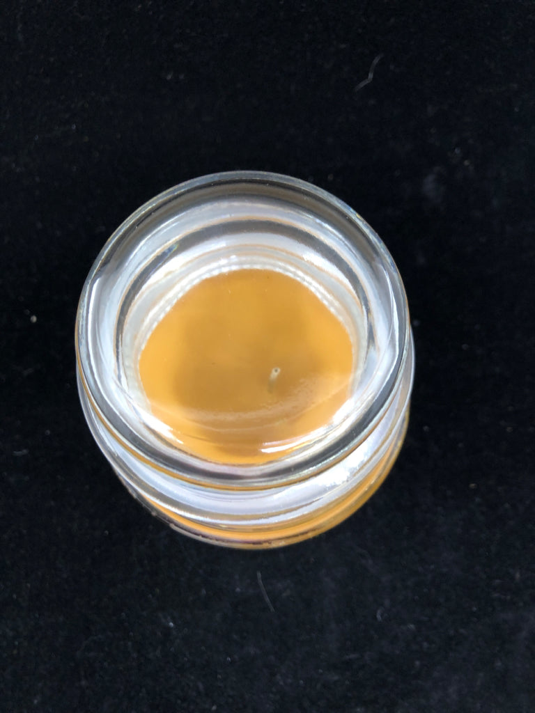 DECK THE HALLS SOY BLEND CANDLE.