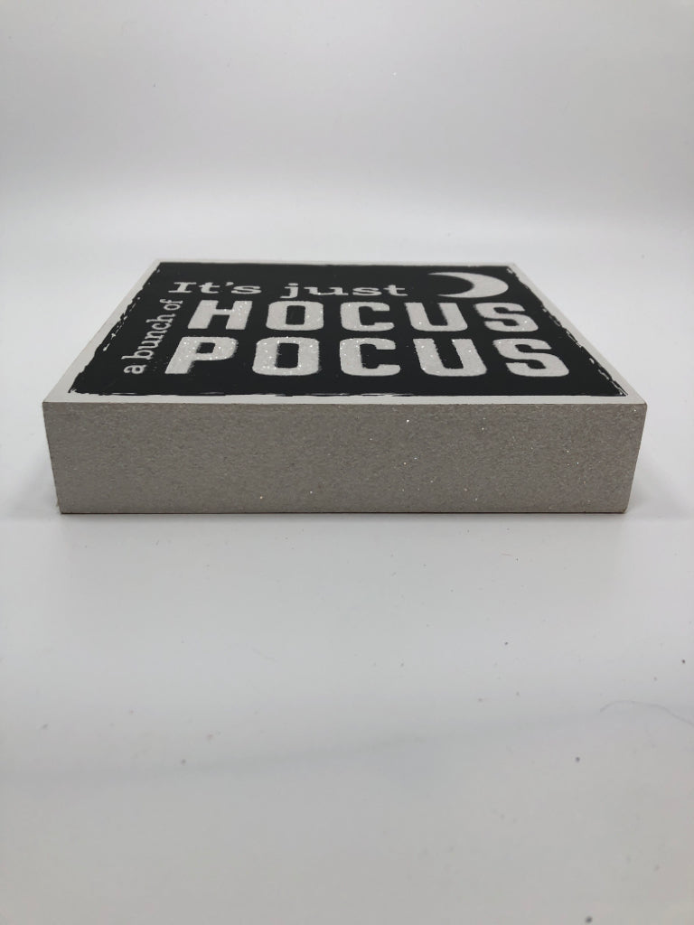 BLACK/WHITE GLITTER "HOCUS POCUS" WOOD SIGN.
