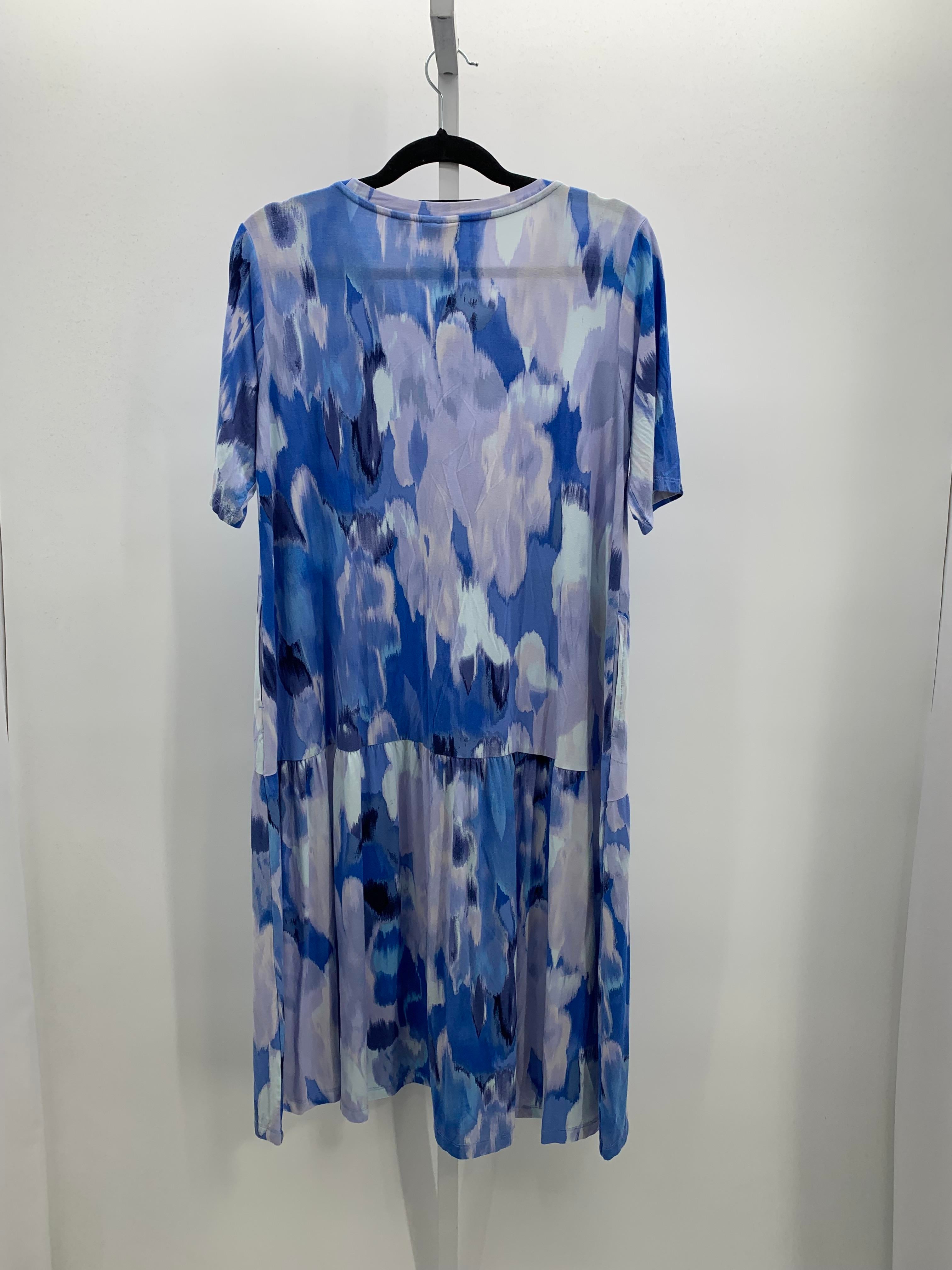 LOGO Size Medium Petite Petite Short Sleeve Dress
