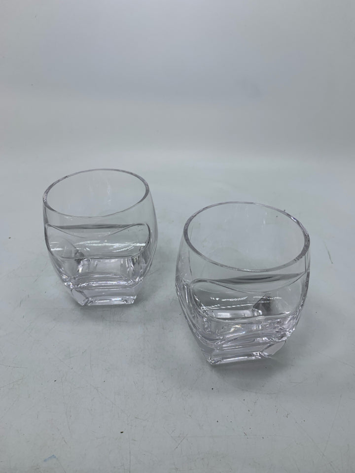2 CRYSTAL CIGAR WHISKEY TUMBLERS.