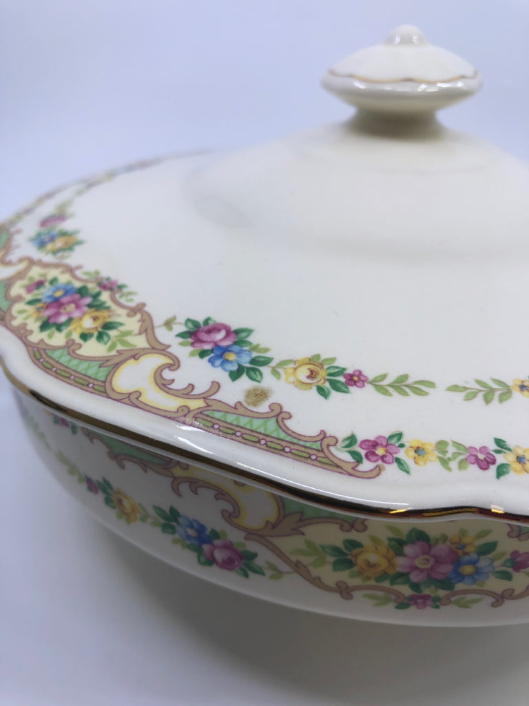 VTG FLORAL/GOLD PATTERN COVERED VEGETABLE DISH.