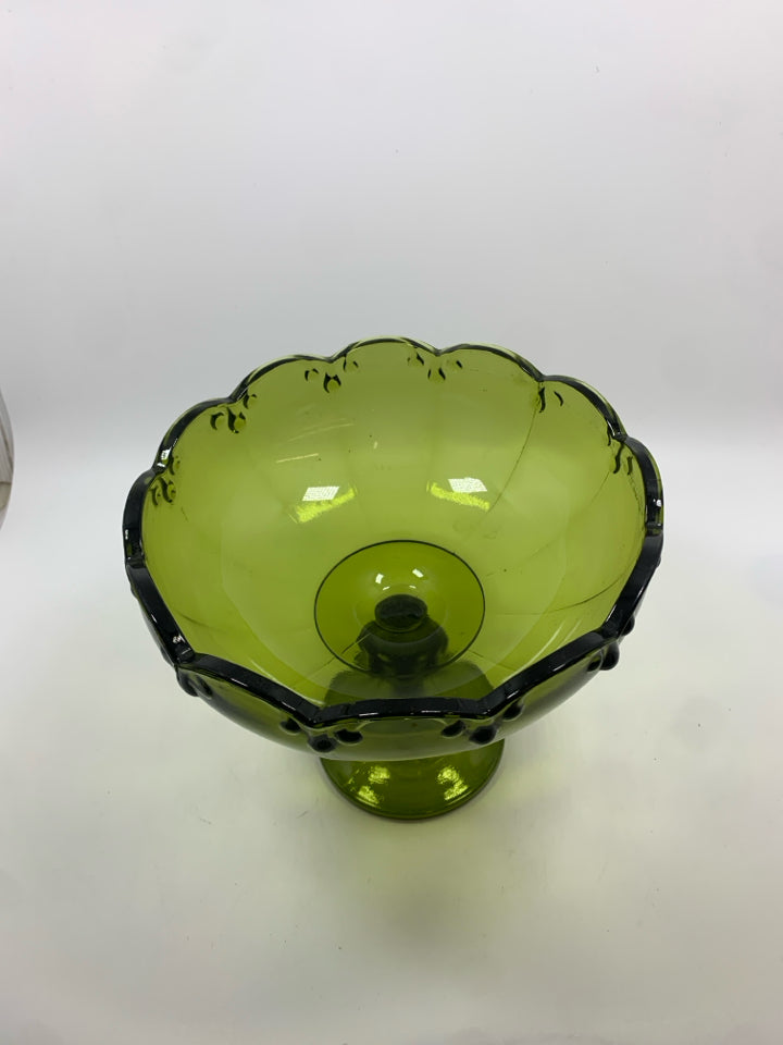 VTG GREEN GLASS PEDESTAL BOWL W/ SCALLOP EDGE.