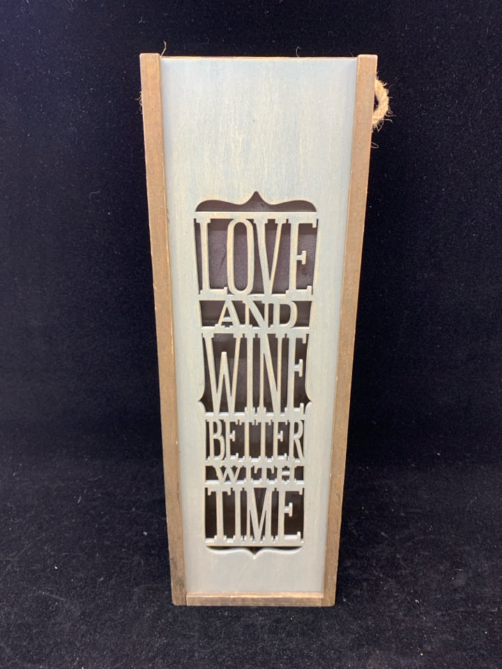 LIGHT UP LOVE AND WINE DECOR.