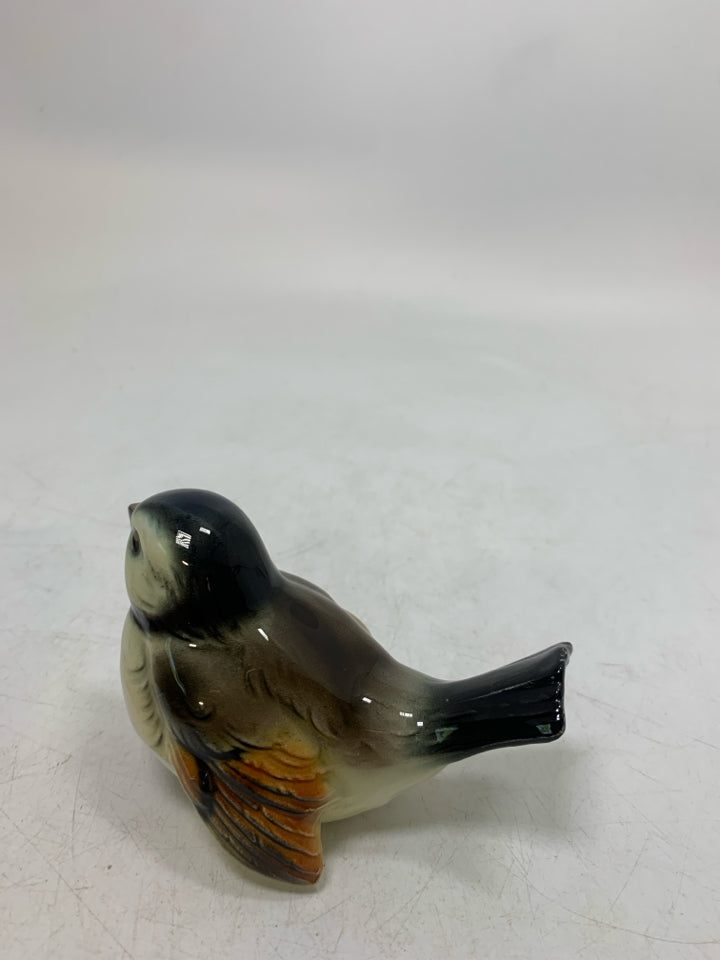 VTG GOEBEL PORCELAIN SPARROW CHICKADEE.