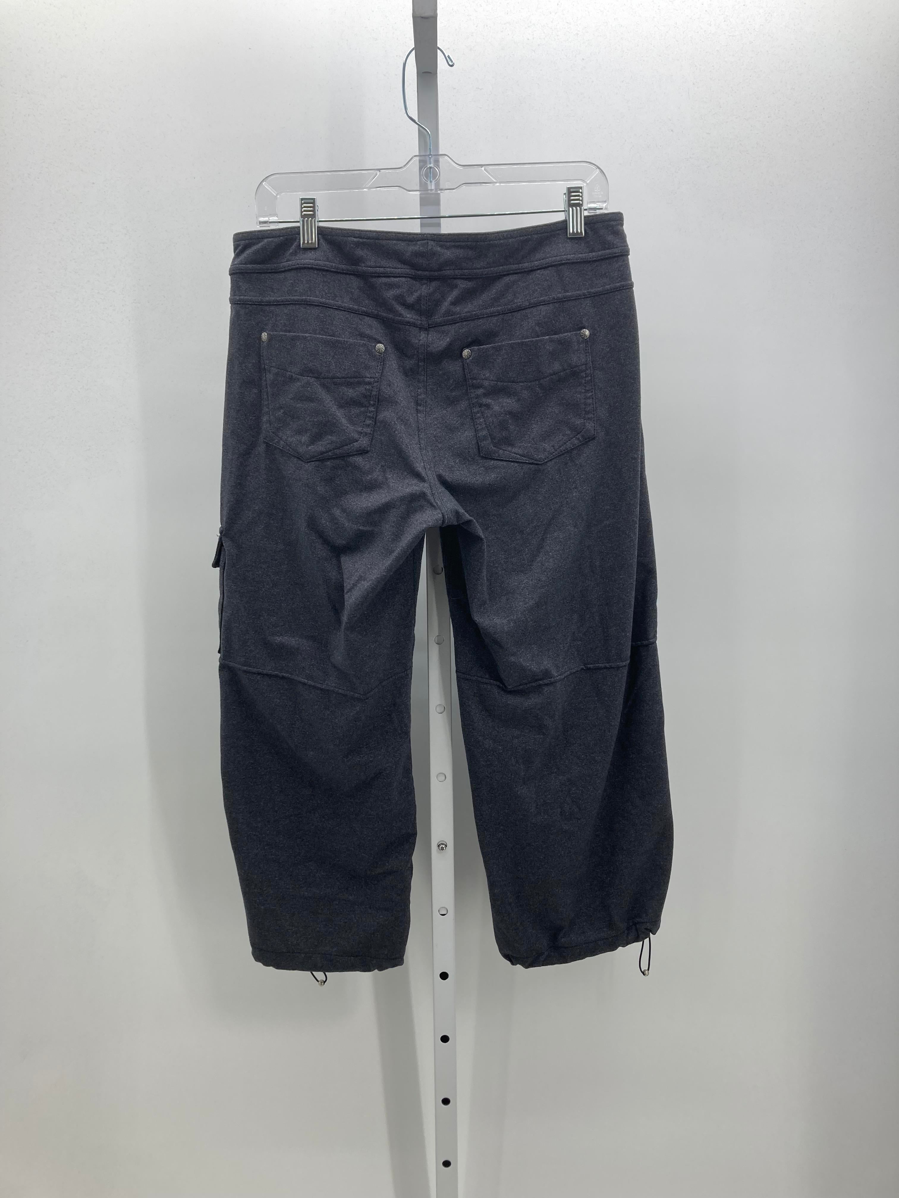 Athleta Size Medium Misses Capri Pants