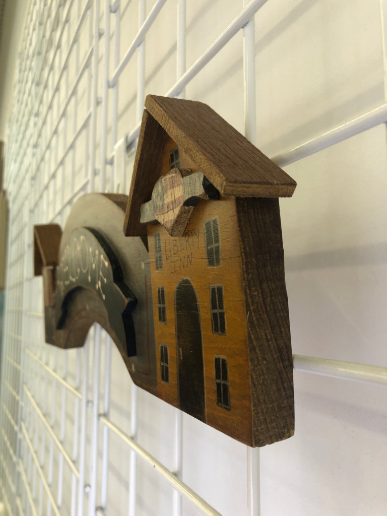 PRIMITIVE WELCOME "LIBERTY INN" WALL HANGING.