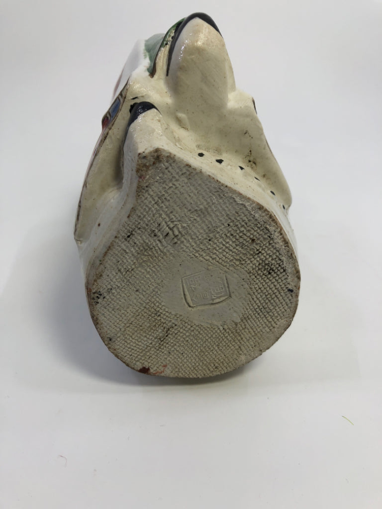 VTG CHINESE EMPRESS PORCELAIN FIGURINE.