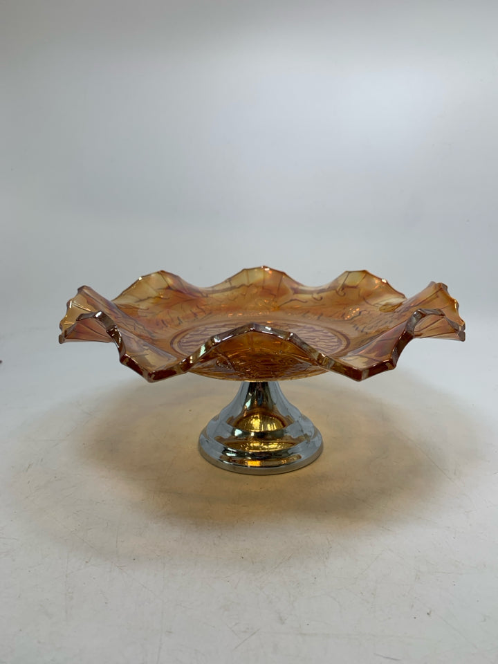 VTG CARNIVAL GLASS MARIGOLD METAL FOOTED CENTERPIECE EMBOSSED FLOWERS.