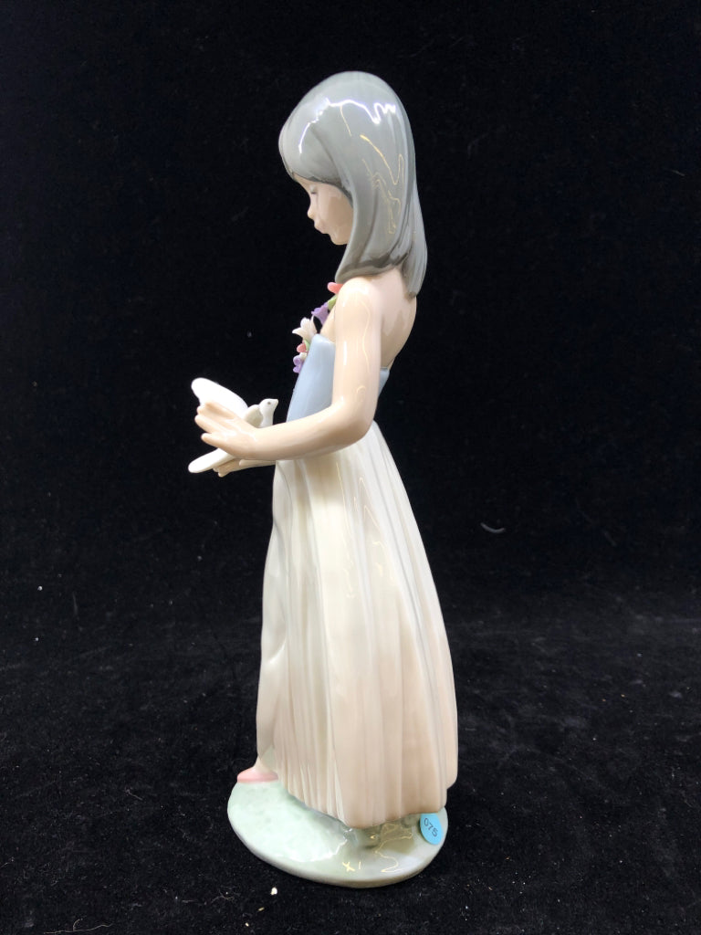 LLADRO HULA GIRL W DOVE.