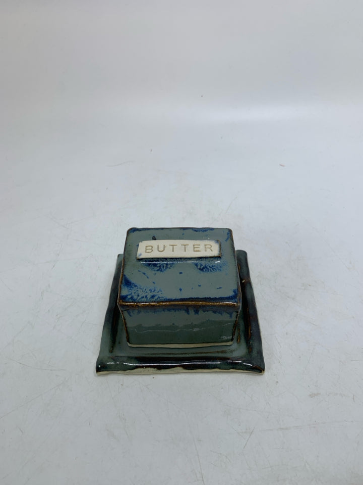SMALL GREY BLUE GLAZED BUTTER DISH.