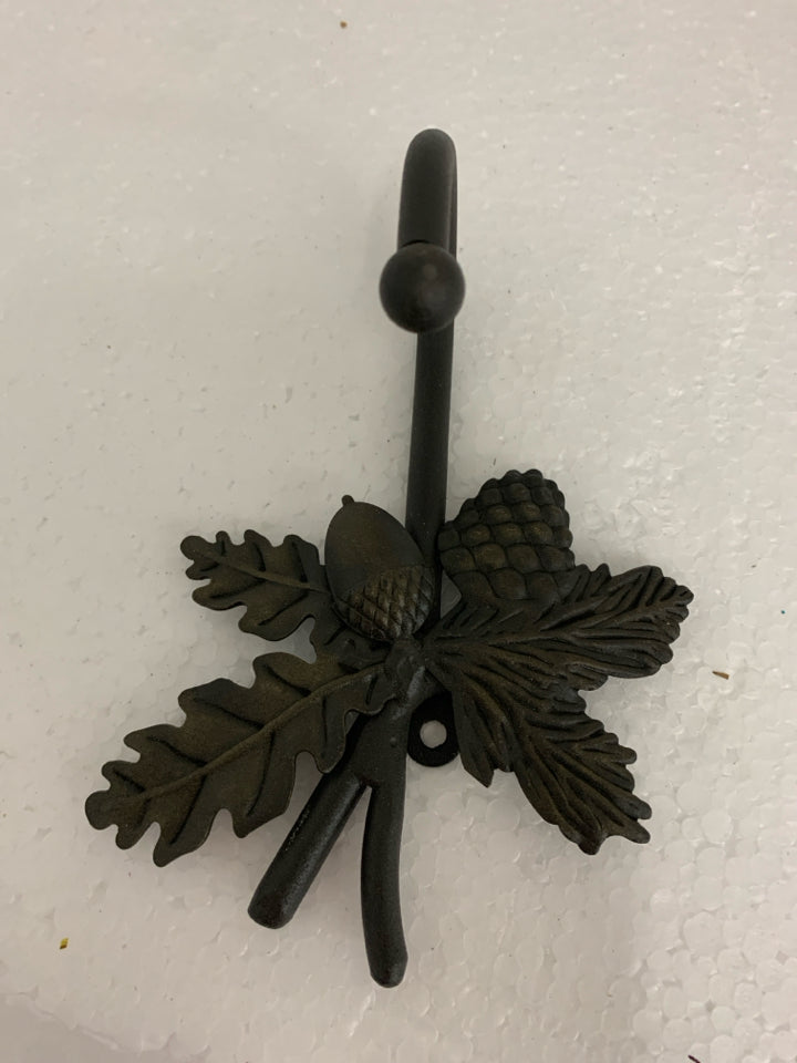 METAL WALL HOOK EMBOSSED LEAVES/ACORNS LONGABERGER.