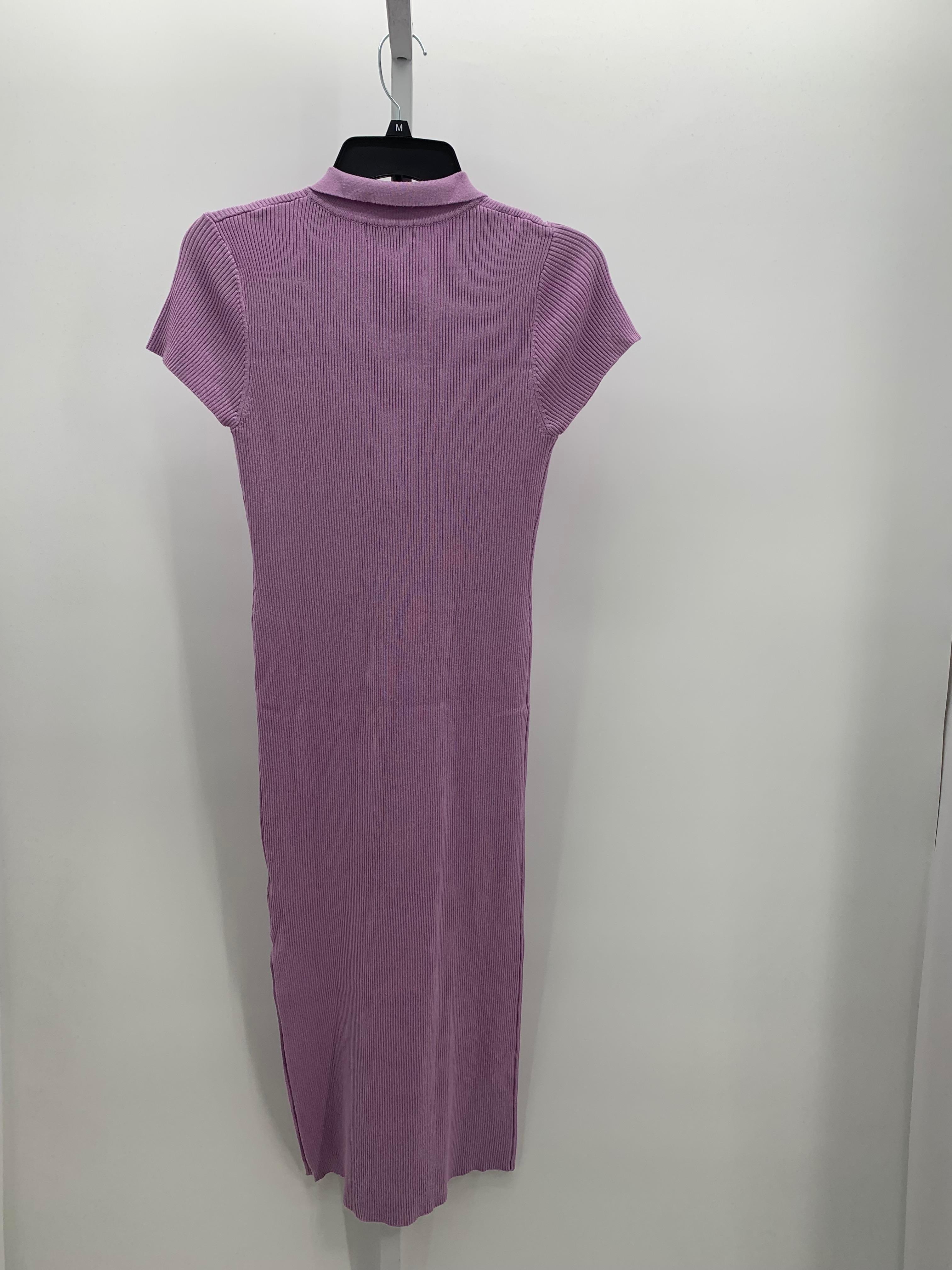 Size Medium Juniors Short Sleeve Dress