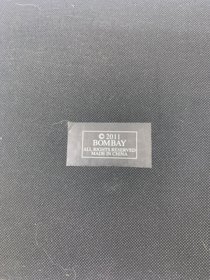 FAUX LEATHER TRAY W/ HANDLES.