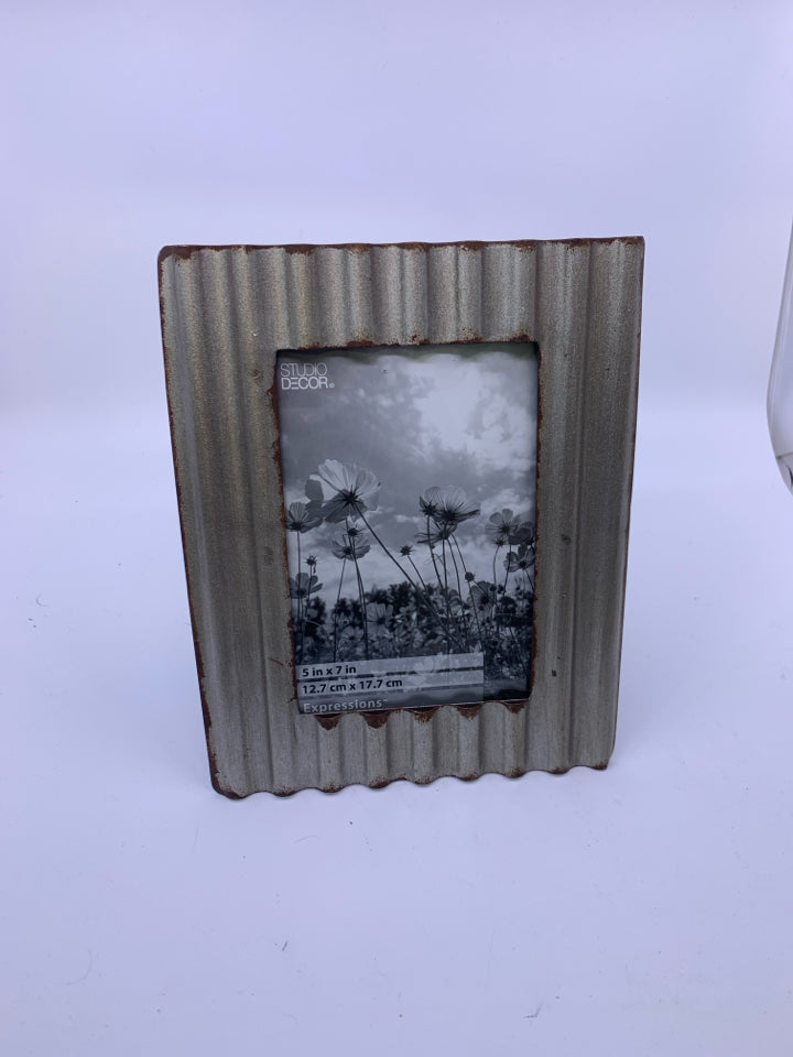 RIBBED GALVANIZED PHOTO FRAME.