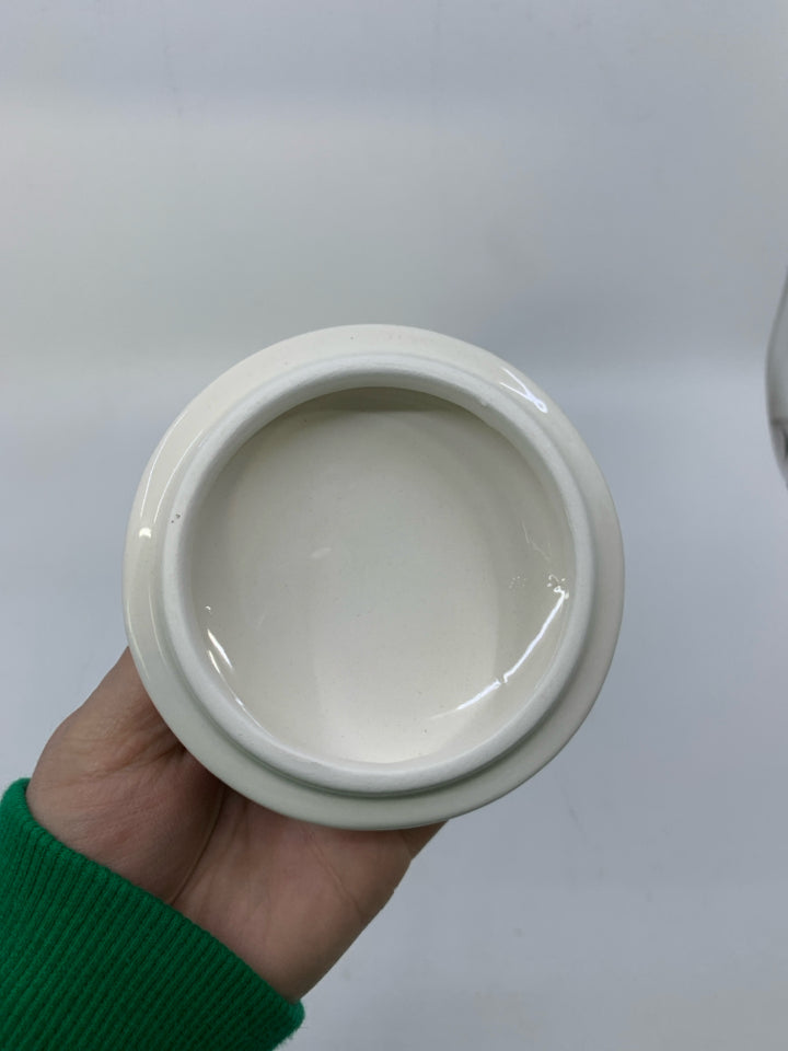 WHITE CERAMIC SMALL CANISTER W/ 3D FLOWER.