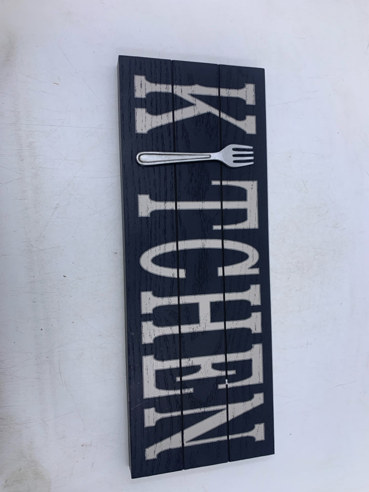 KITCHEN WALL HANGING W/ FORK AS i.