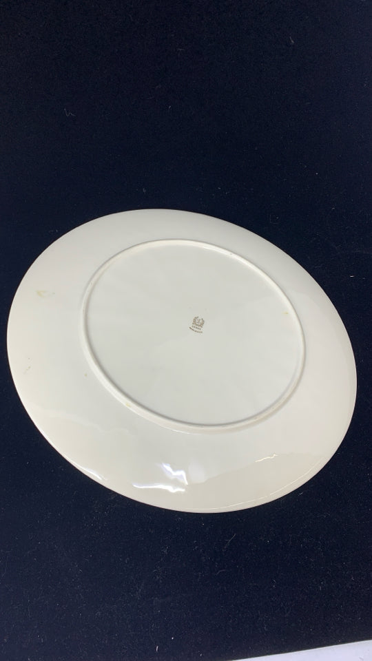 LENOX FEATHER PATTERN SERVER W CENTER HANDLE.