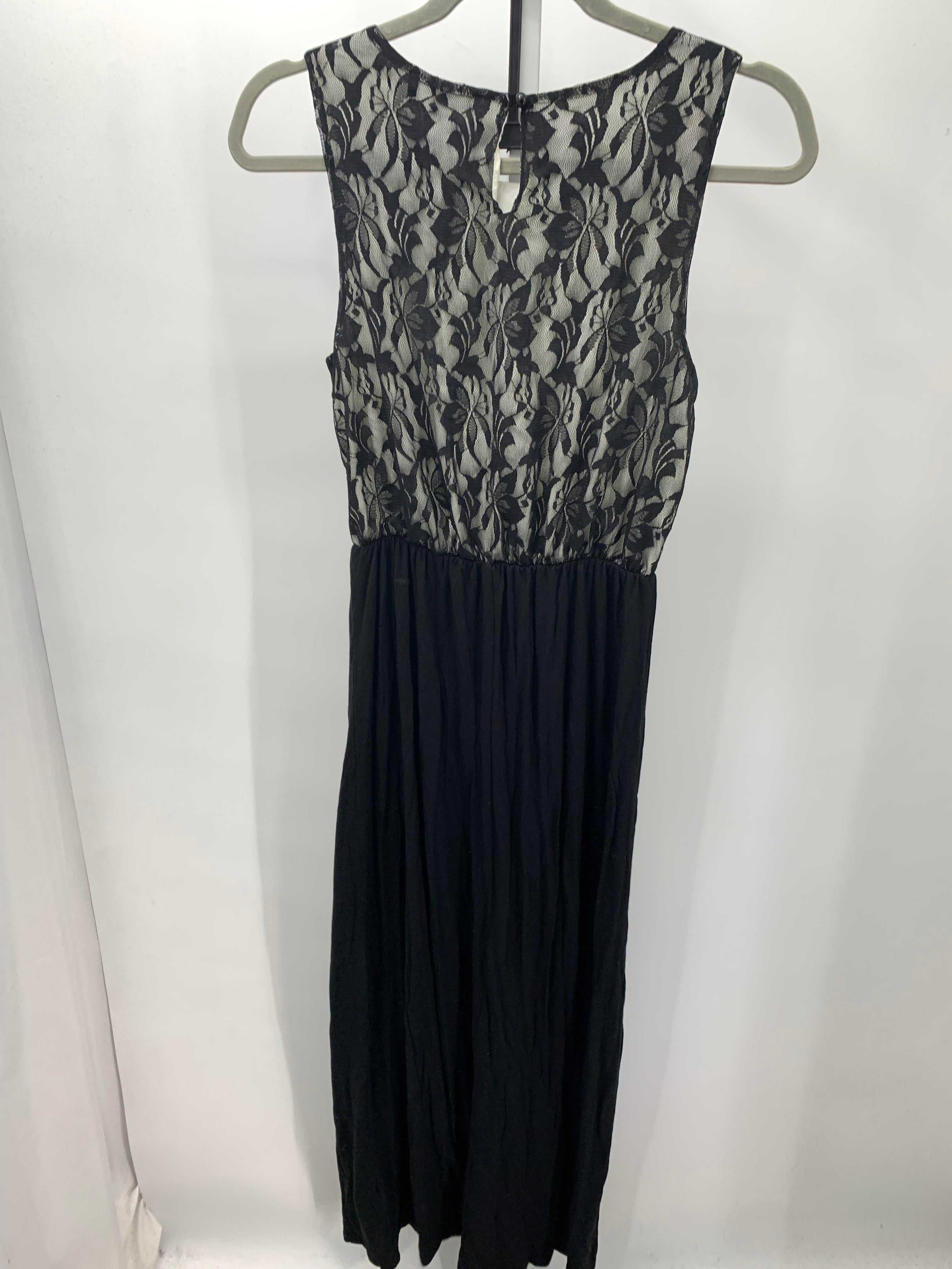 Size Medium Misses Sleeveless Dress