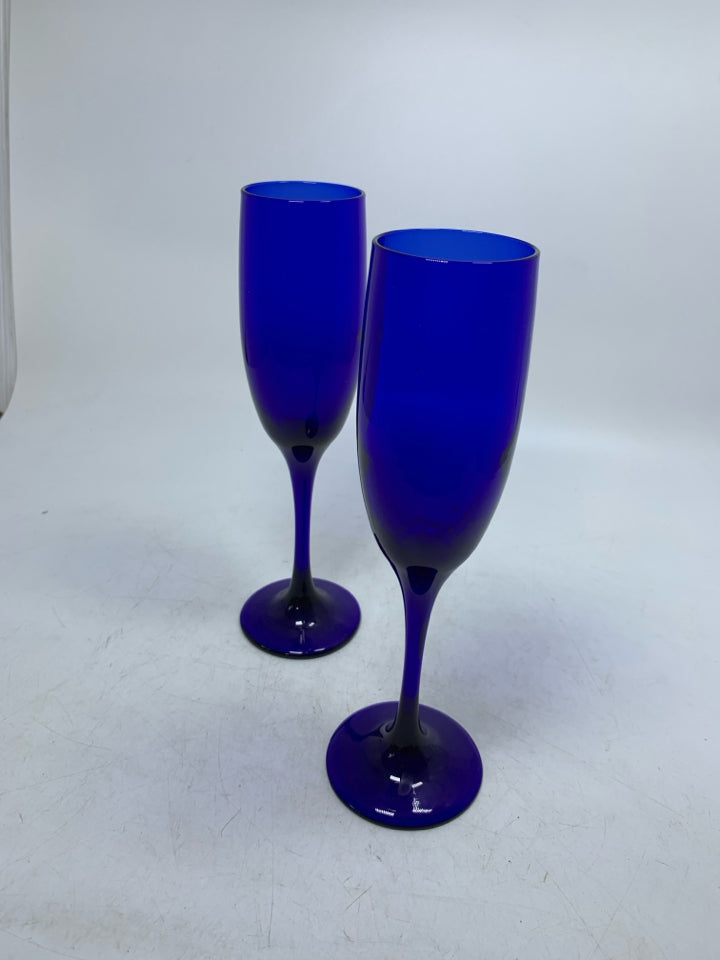 2 COBALT BLUE CHAMPAGNE GLASSES.