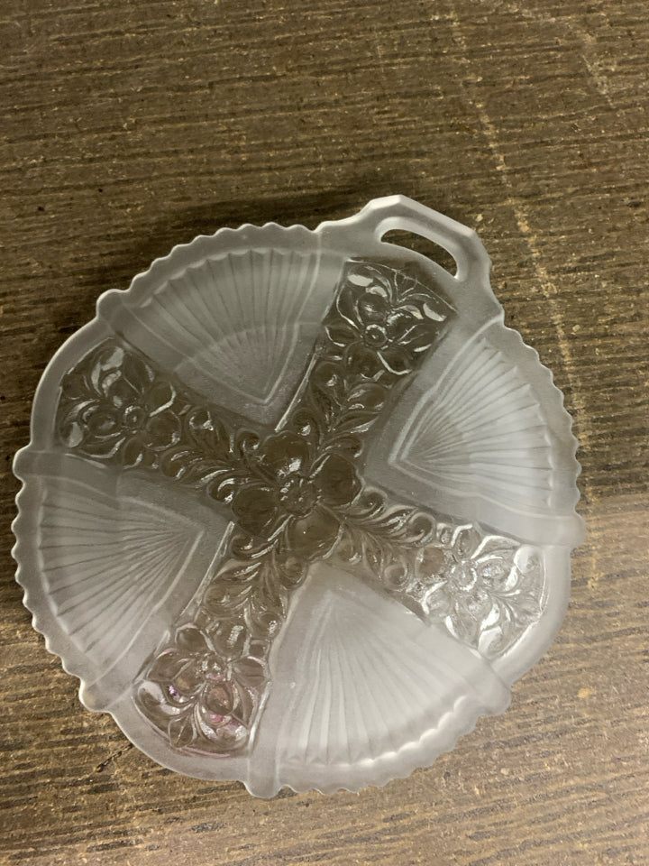 VTG CLEAR & FROSTED GLASS SINGLE HANDLE RELISH TRAY.