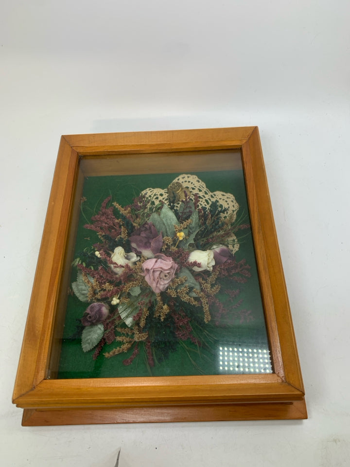 SHADOW BOX W/ DRIED FLOWER BOUQUET DOILY & BUTTONS.