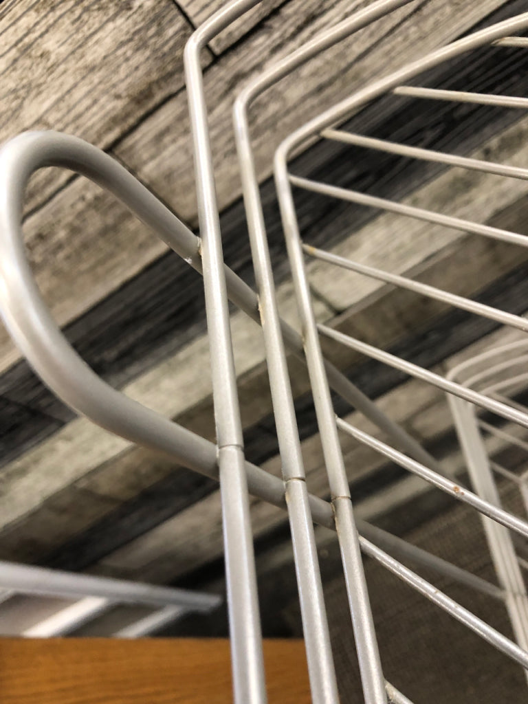 4-TIER GRAY CORNER SHELF METAL.