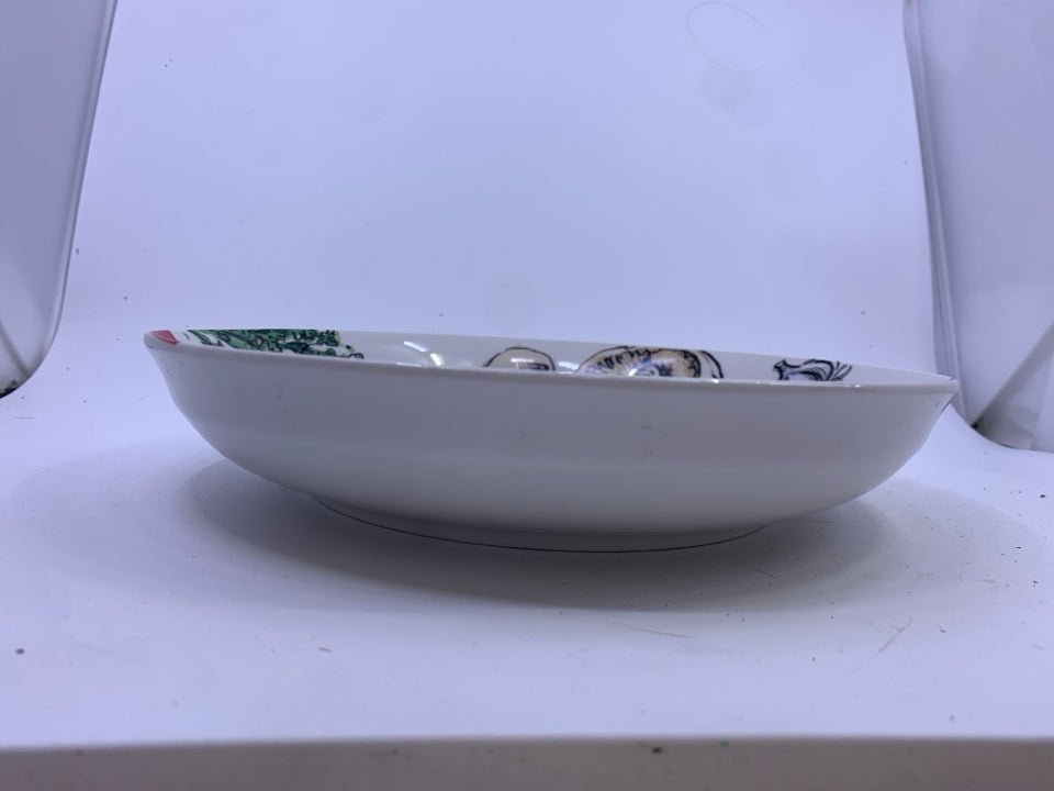 4 WHITE PASTA BOWLS.