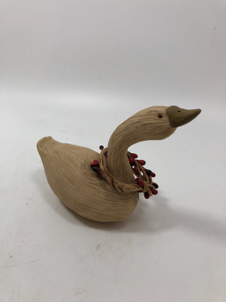 SM CARVED STYLE DUCK.