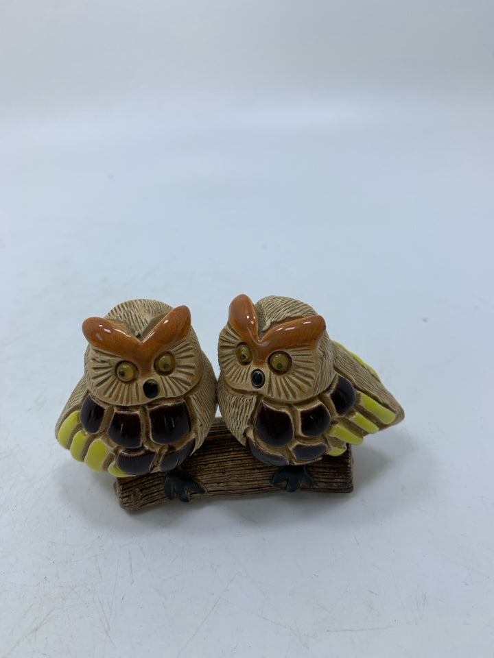 VTG CARVED CLAY DOUBLE OWLS ON A BRANCH.