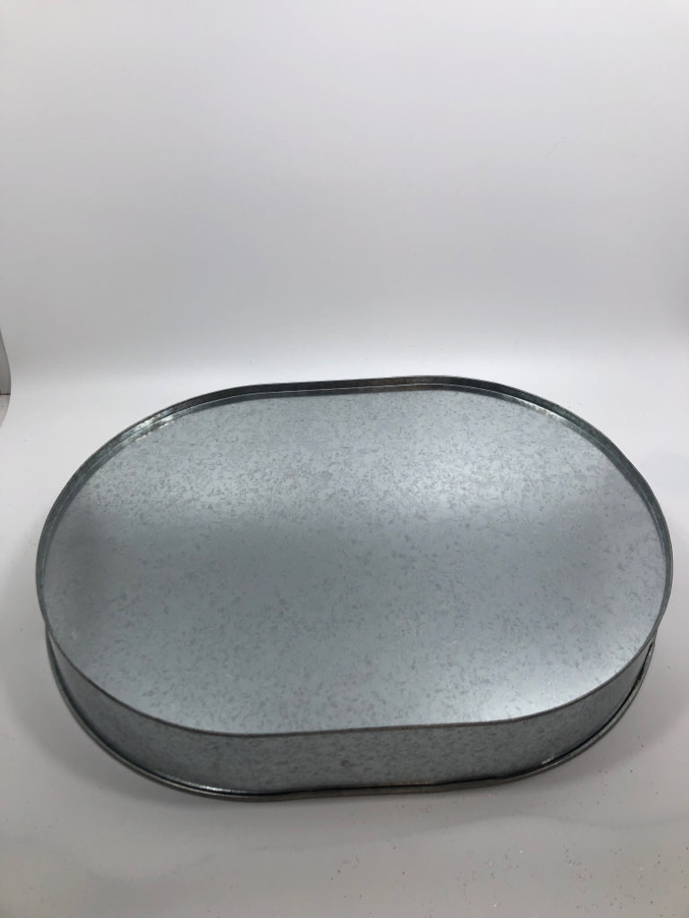 FLAG SHAPED AMERICA TRAY.