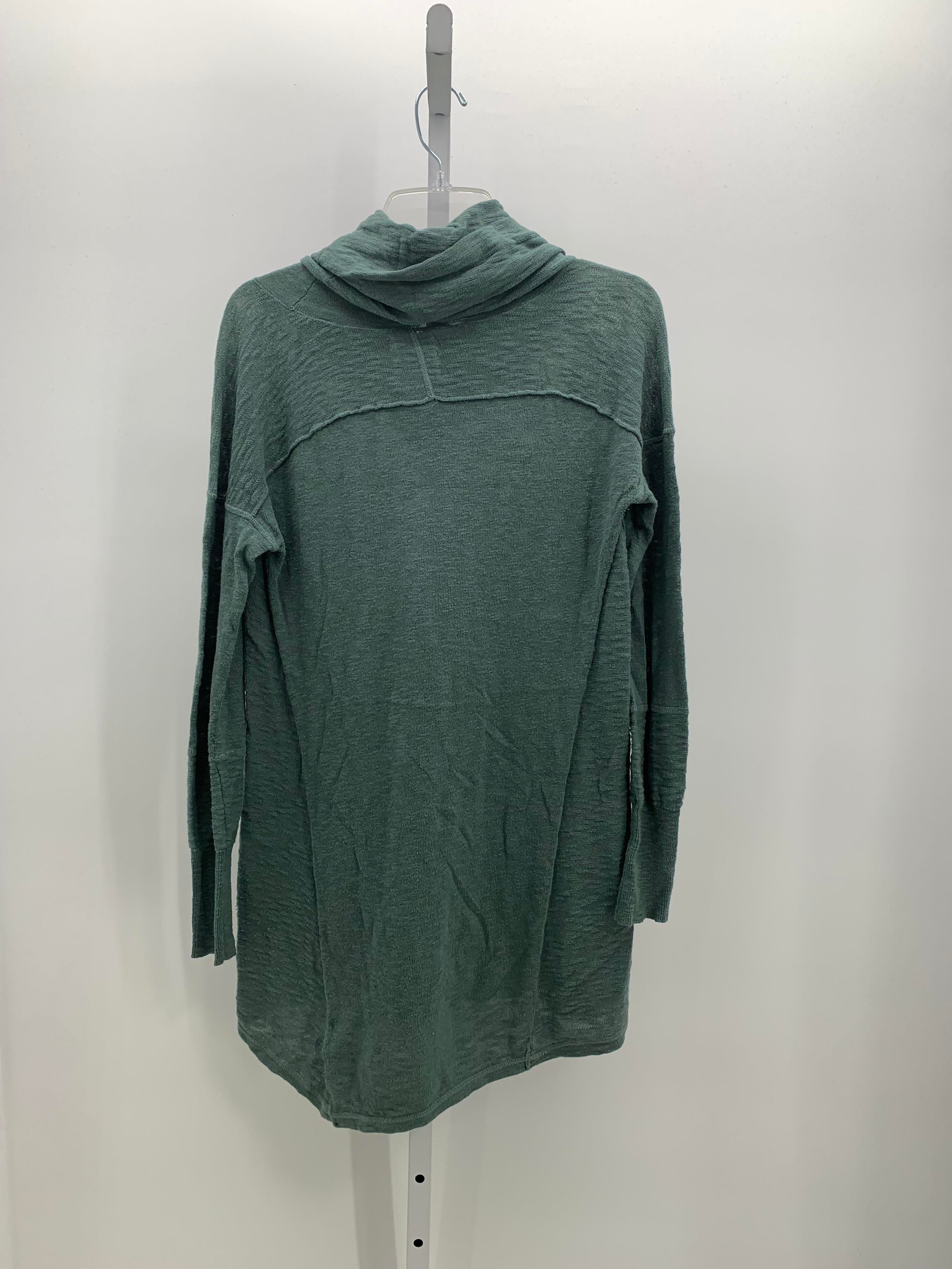 Between Me & You Size Medium Misses Long Sleeve Shirt