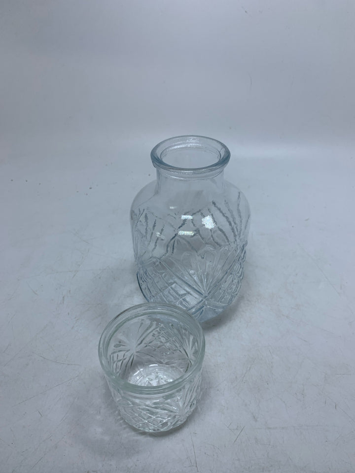 2 PC TEXTURE GLASS BEDSIDE PITCHER/CUP.