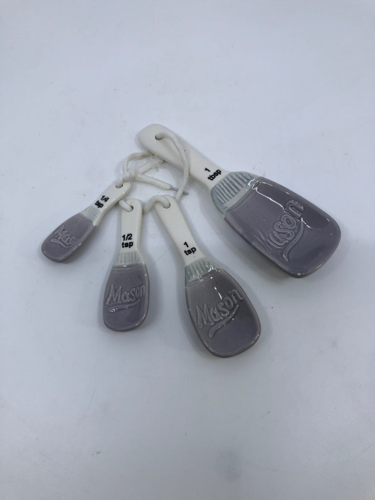 4PC CERAMIC WHITE "MASON JAR" MEASURING SPOONS.