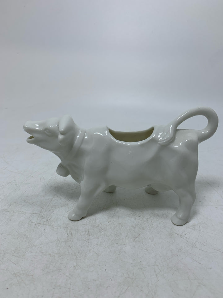 SMALL LIGHT WEIGHT COW SHAPED CREAMER 3" H X 6 "W