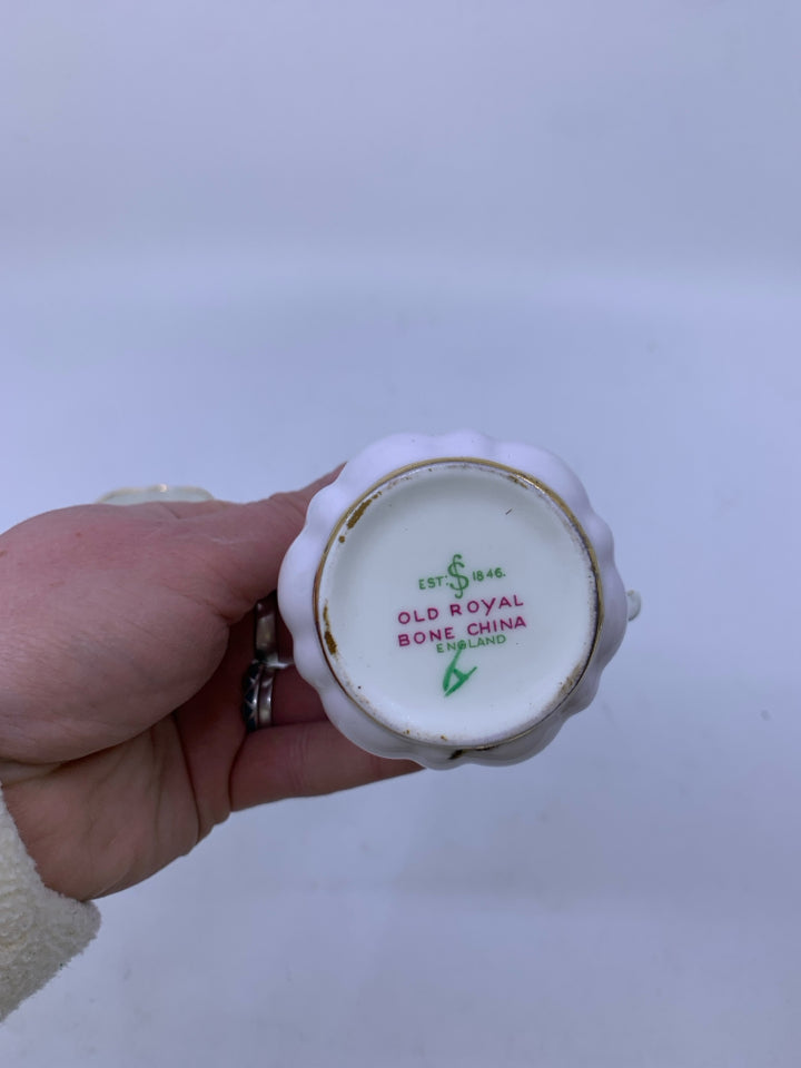 VTG LILAC CREAMER + OPEN SUGAR BOWL- OLD ROYAL