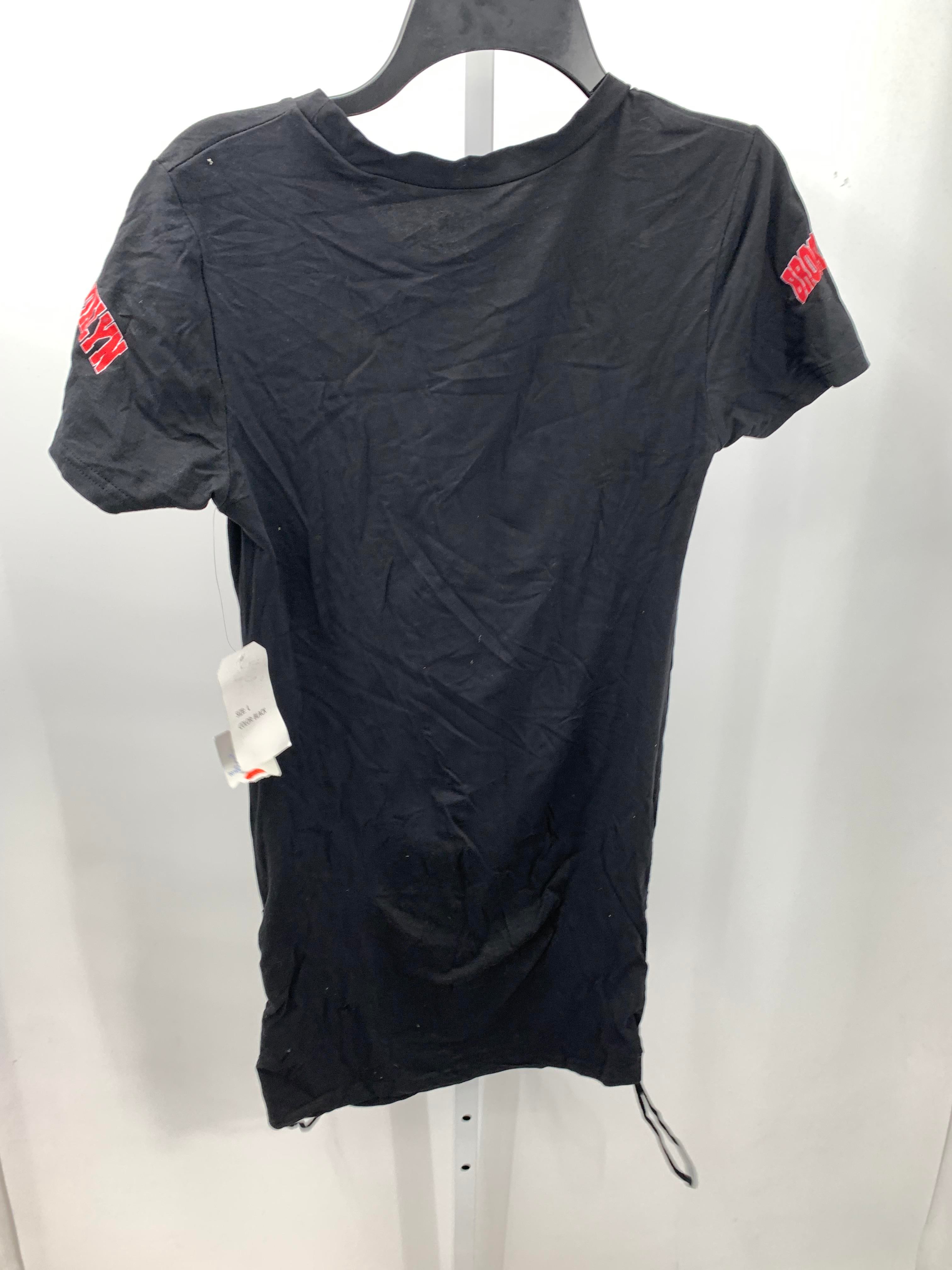 On Fire Size Large Juniors Short Sleeve Dress