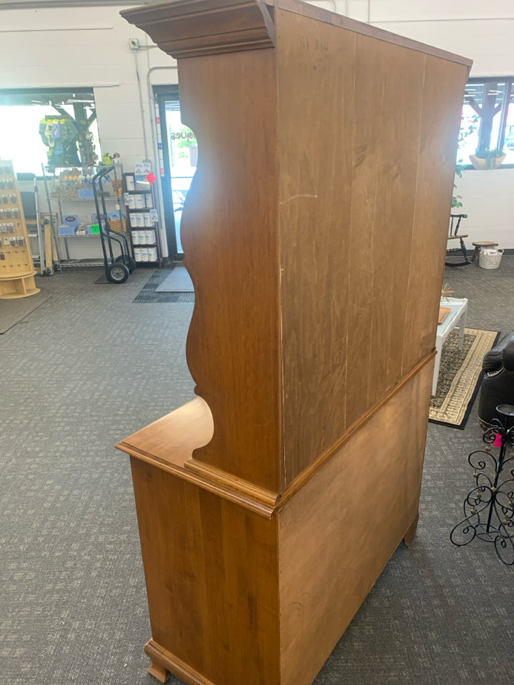 2PC VTG WOOD BUFFET HUTCH- 2 DRAWERS, CABINET.