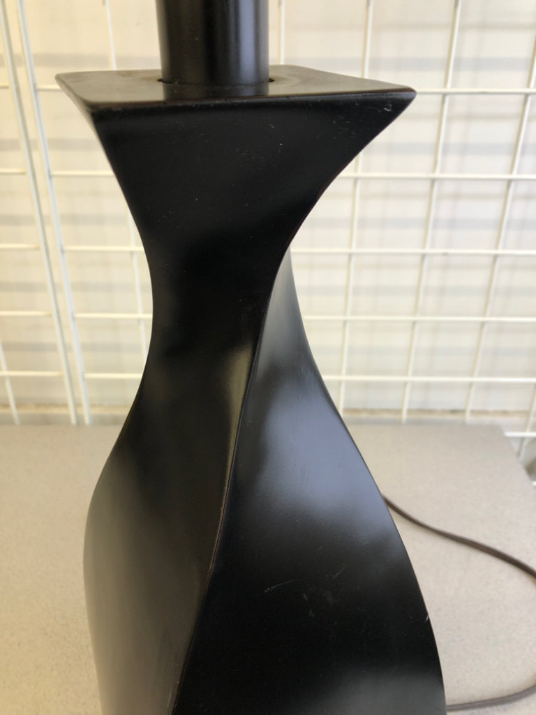 BLACK TWIST LAMP W/GLITTER LEAVES FABRIC SHADE.