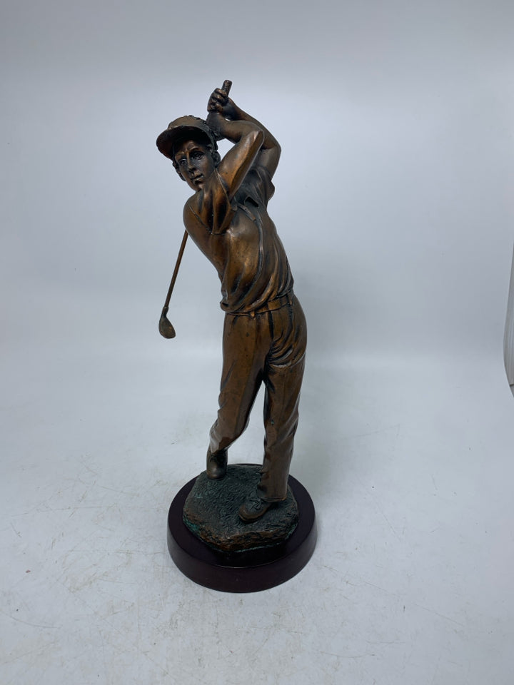 METAL GOLFER SWINGING CLUB FIGURINE.