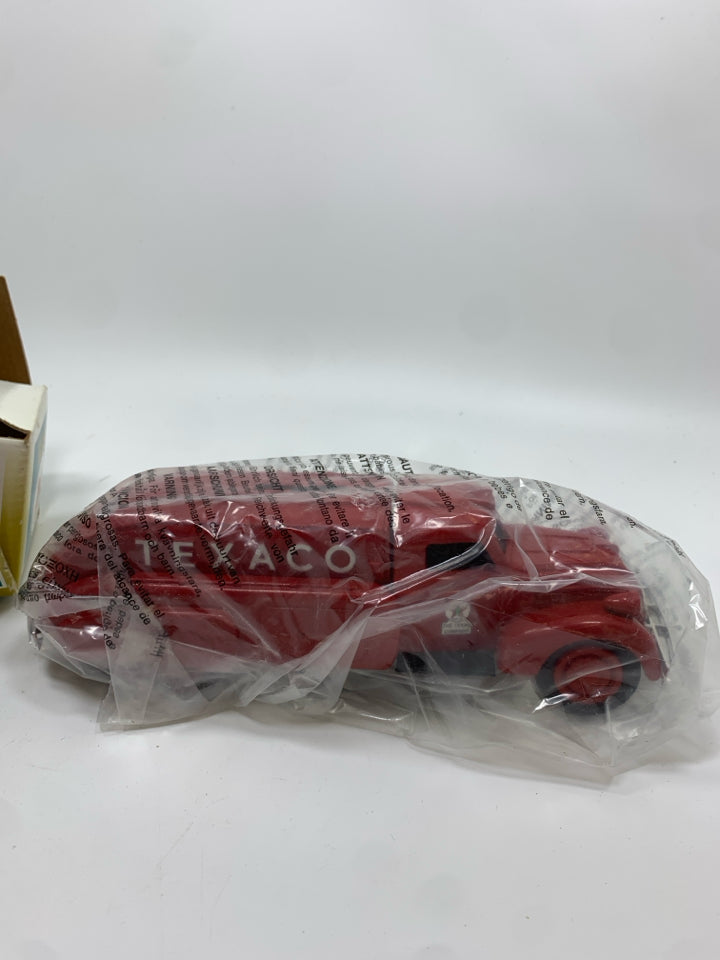 DODGE AIRFLOW 1939 COLLECTOR CAR IN BOX.