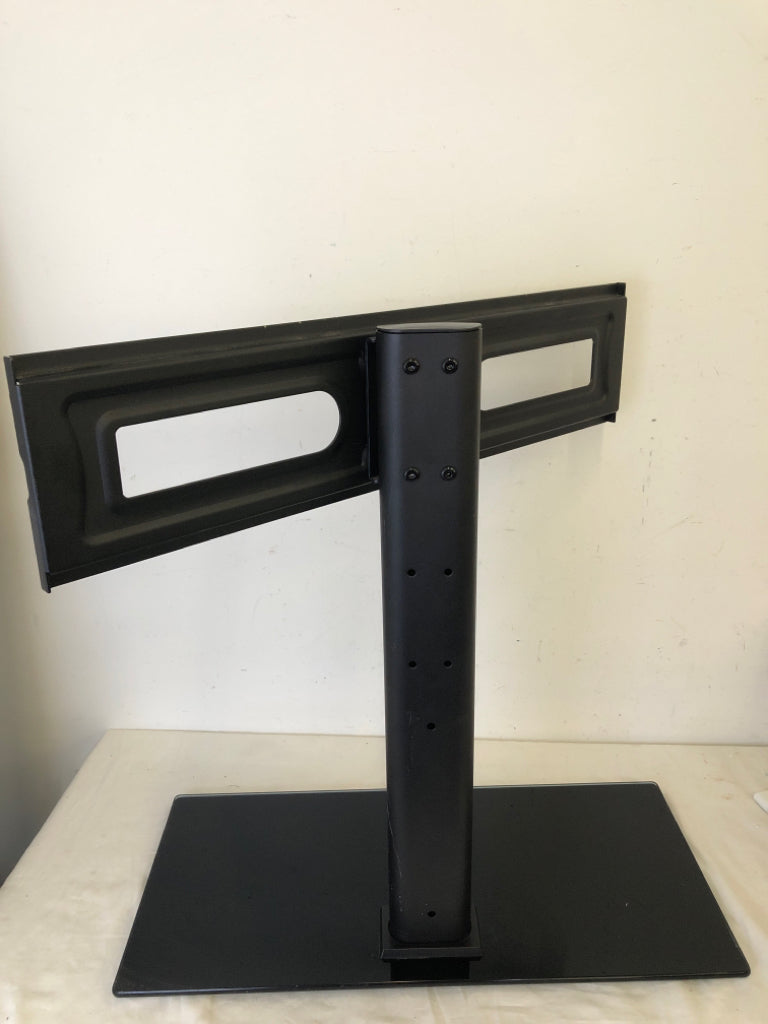 BLACK RECTANGLE TV STAND.