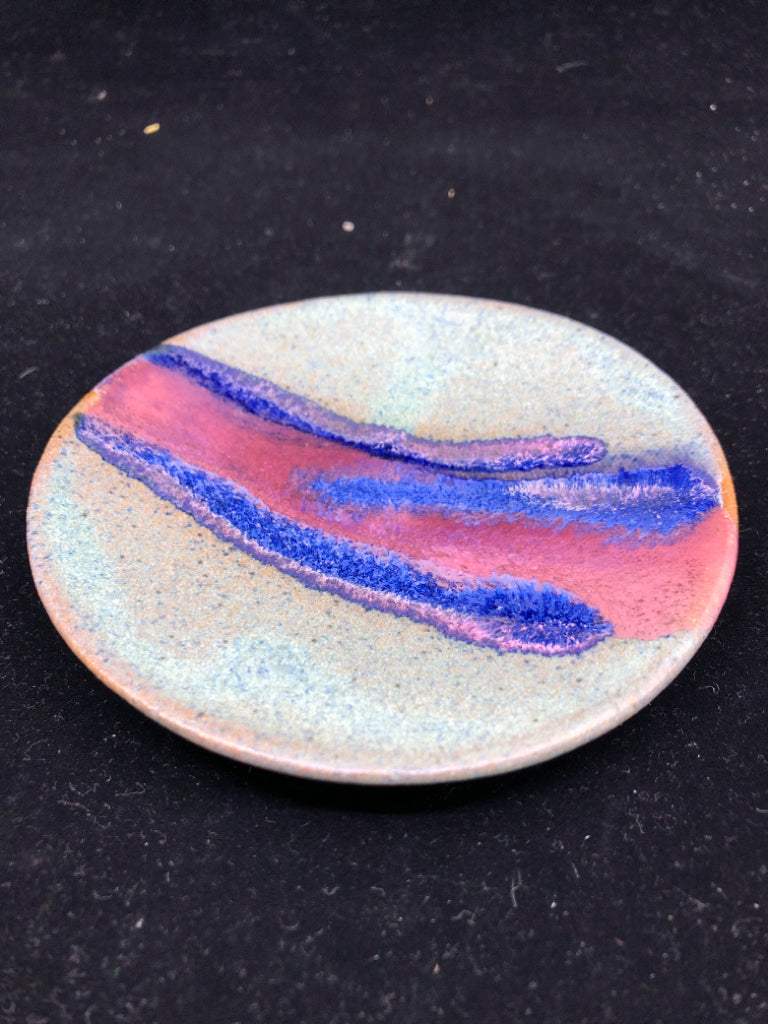 SMALL BLUE CIRCLE TRINKET TRAY.