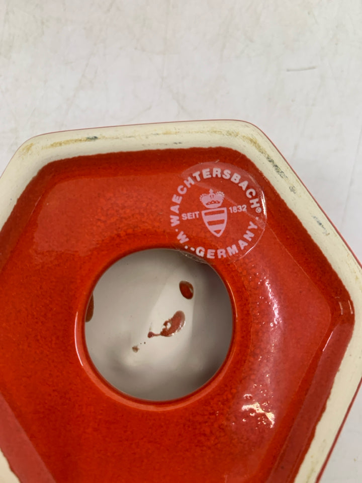 2 WAECHTERSBACH CHRISTMAS TREE RED CERAMIC TEA LIGHT HOLDERS HEXAGON SHAPE.