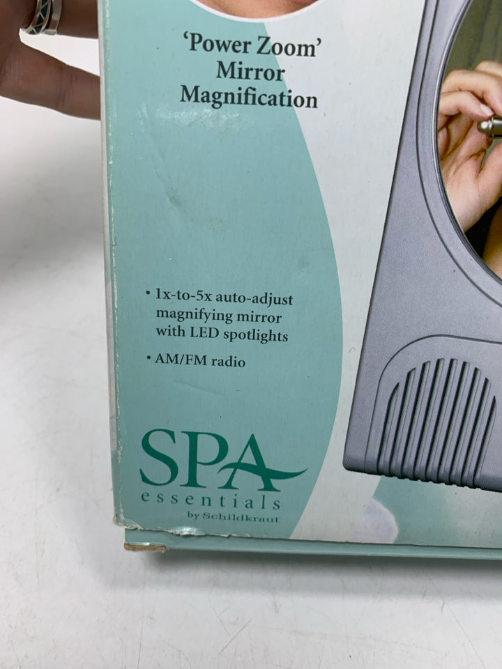 NIB FOG FREE SHOWER MIRROR/ RADIO.